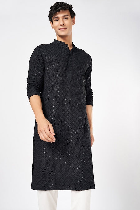Black Embroidered Below Knee Length Festive Men Regular Fit Kurta| LUXURY EMPORIUM | BRAND INDUS ROUTE