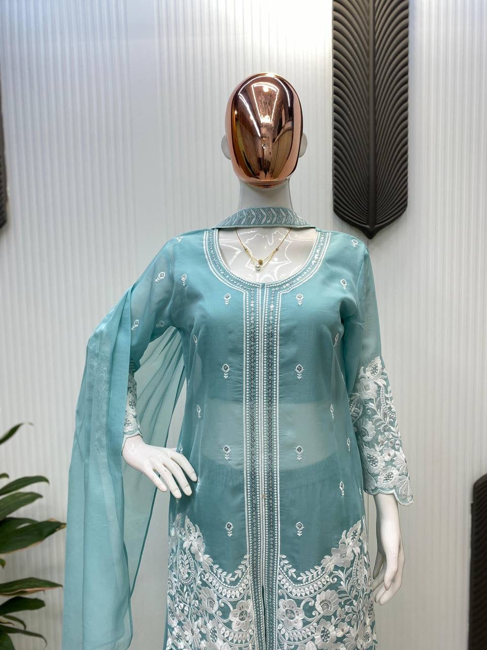 LUXURY EMPORIUM | NEW FOUR PIECE INDO-WESTERN OUTFIT FOR TRENDY WEDDING SEASON