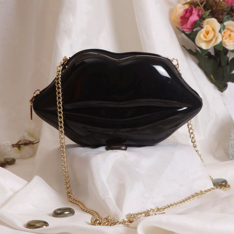 Luxury Emporium | LIPS CLUTCH SLING BAG