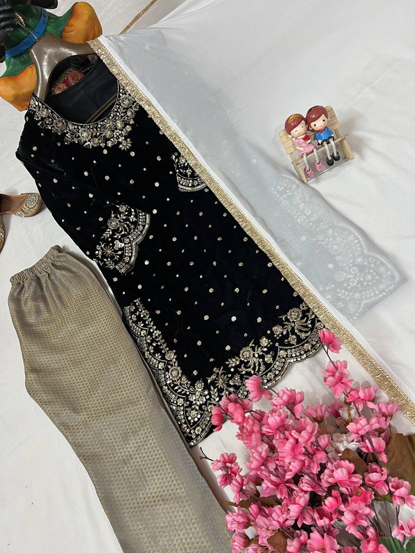 VELVET KURTI-PANT SET | ASMAN | LUXURYEMPORIUM |