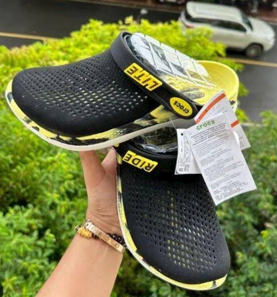 Black Crocs Lite ride Clogs