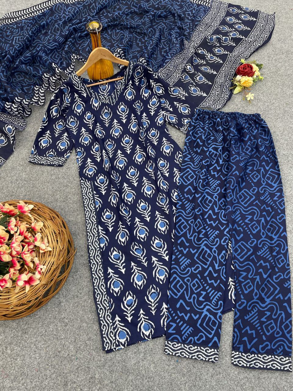 Manik wadrobe Kurta Dupatta with Gotta Work