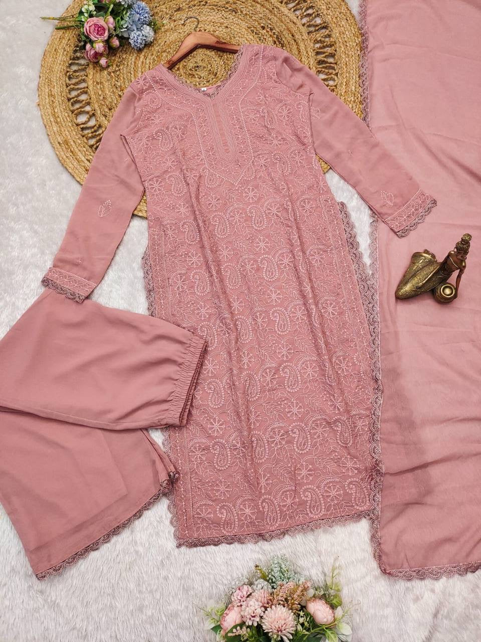 chikankari embroidery 3 pic suit