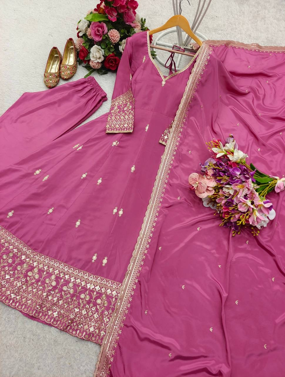 Heavy embroidery Crepe Suit set | LUXURYEMPORIUM | RaniColor