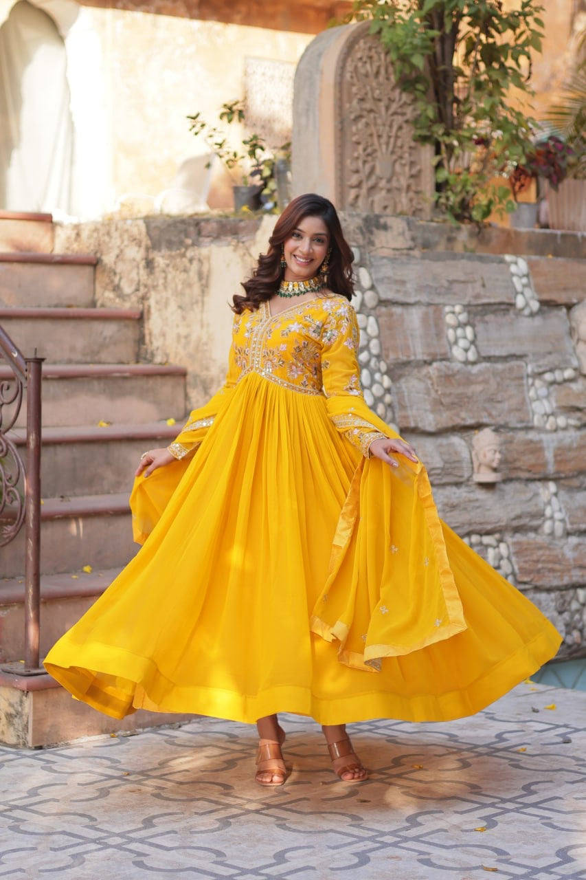 Kohinoor-Faux Blooming with Embroidery Zari Sequins-work
| LUXURY EMPORIUM