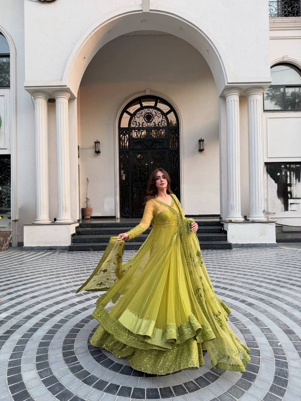 NOORZARA | Luxury Emporium | Partywear Set | Thread with Sequin Embroidery