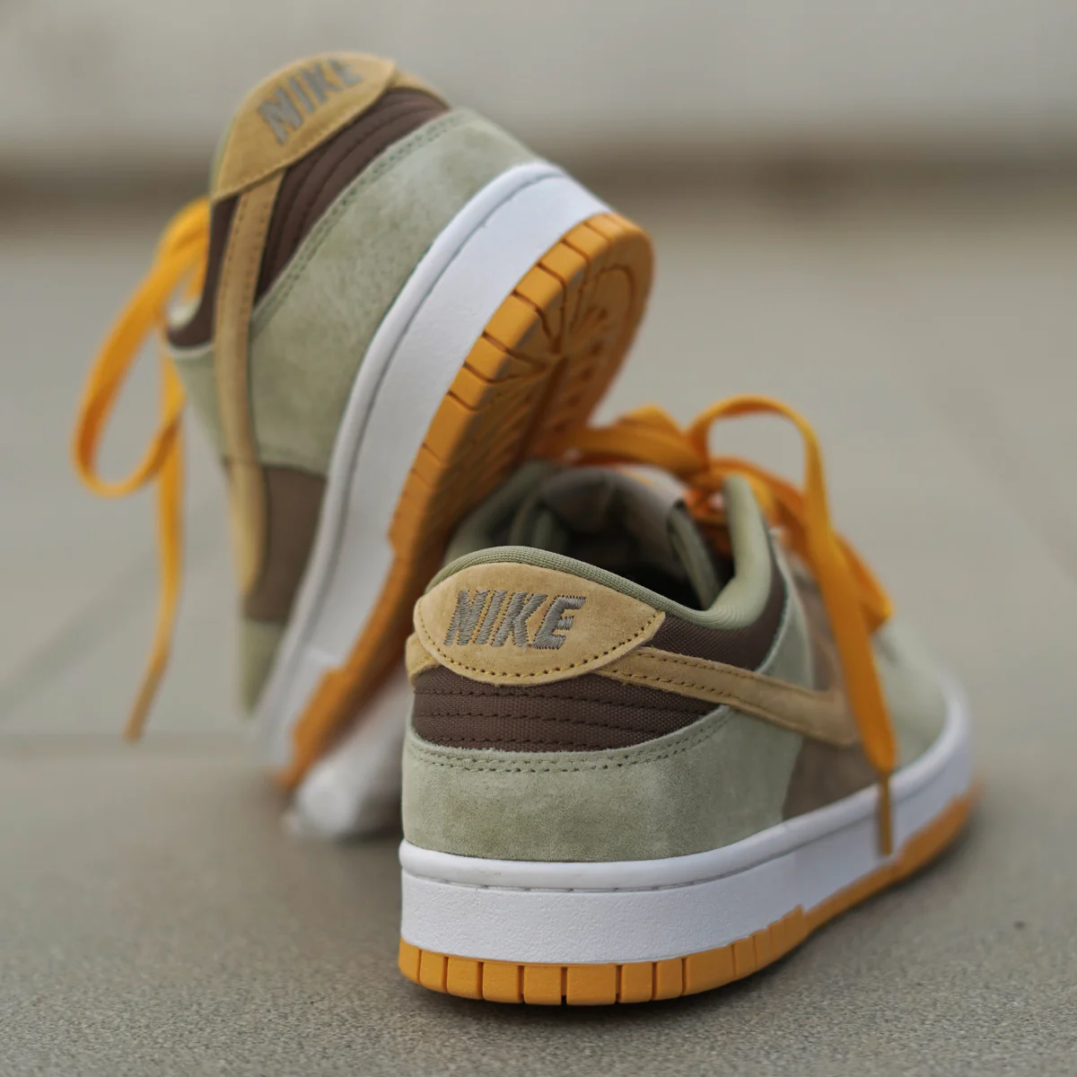 Nike
Dunk Low "Dusty Olive" sneakers| LUXURY EMPORIUM |