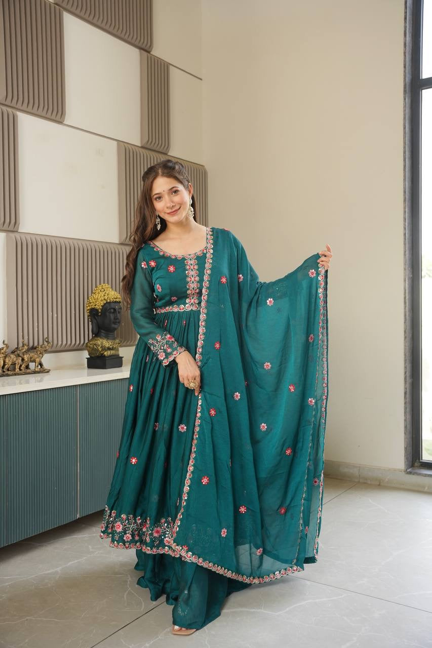 Jasmine| HeavyCrush embroidery | partywear| LUXURYEMPORIUM |