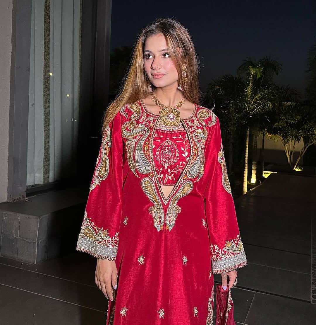 REHBAREEN| LUXURYEMPORIUM | Beautiful Thread & 5mm sequins embroidery work & Fully Stich Blouse| PARTYWEAR SUit|