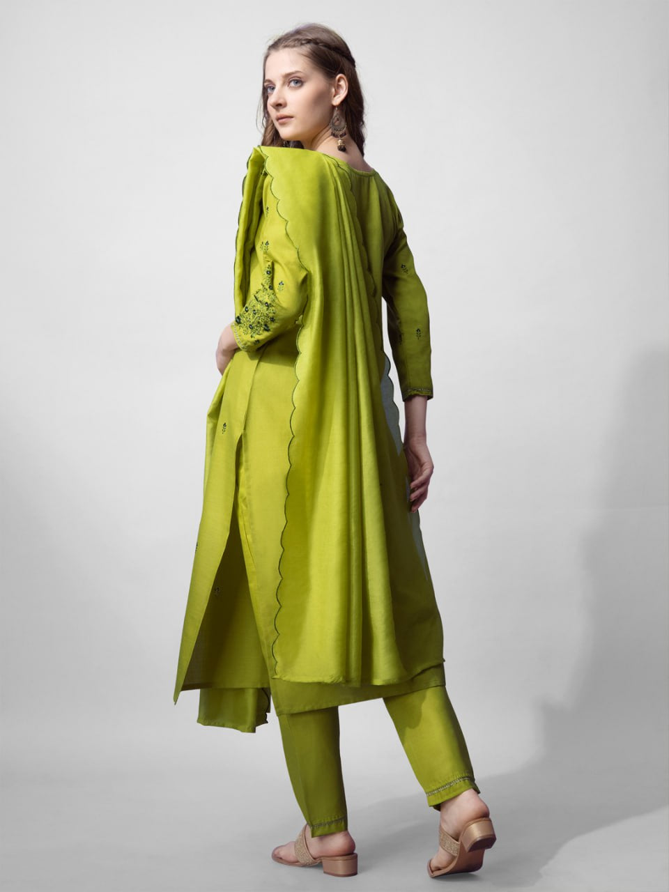 Manik wadrobe Cotton kurti pant and silk dupatta