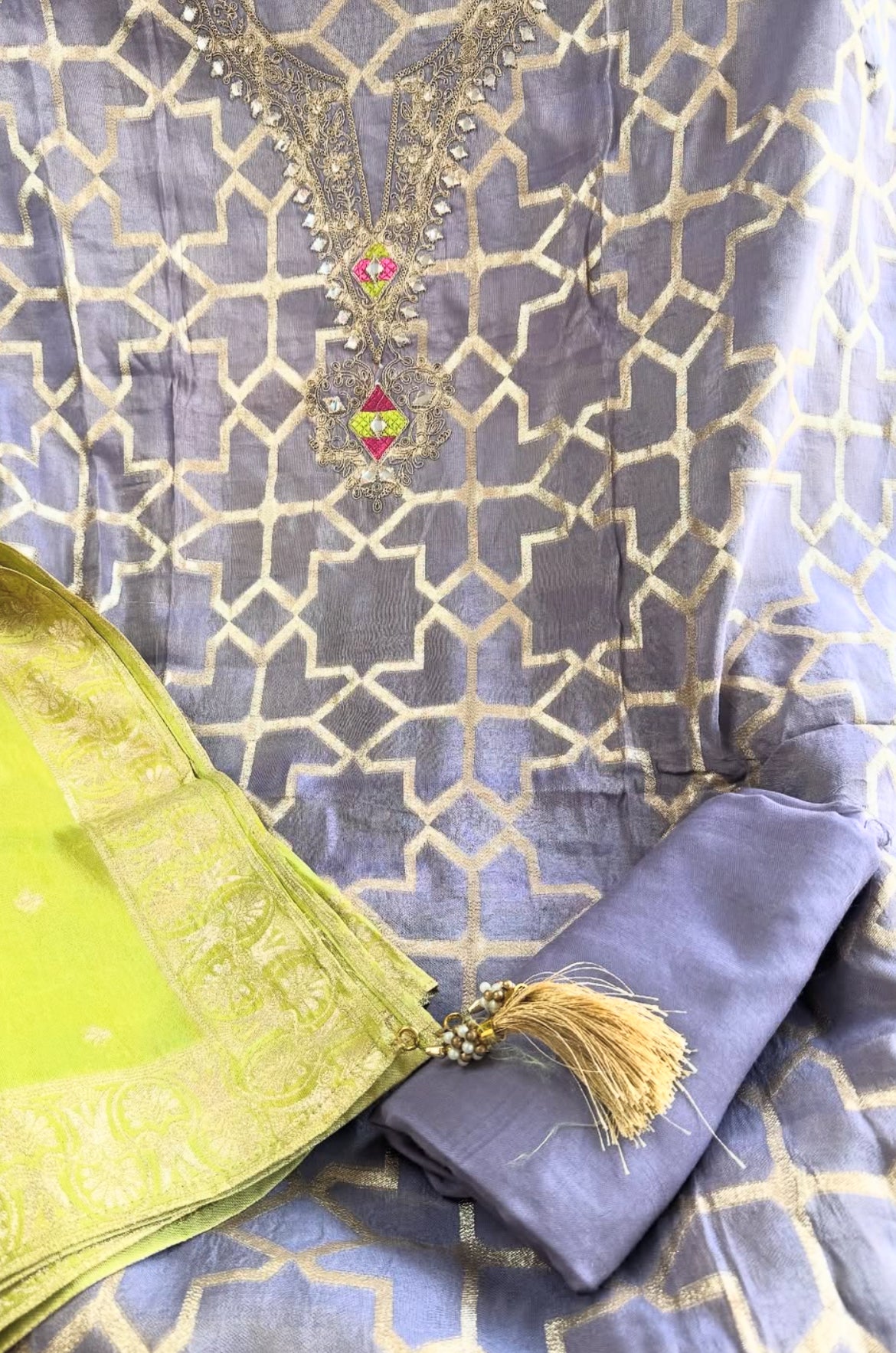 PURE SHIMMER SILK | BANARASI DUPATTA WITH THREAD WORK | PASTEL COLOUR DUPATTA CONTRAST| LUXURY EMPORIUM