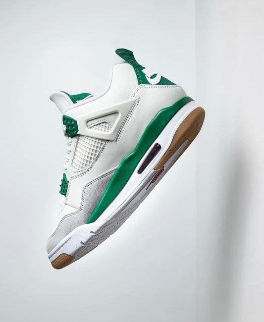 Nike SB x Air Jordan 4
Pine Green| LUXURY EMPORIUM | SNEAKERS MEN