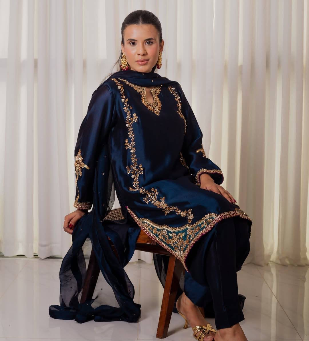 KalaJoda | Heavy Natural Crepe Silk With Moti Hand Work Full Hand Work With Sleeve| Luxuryemporium