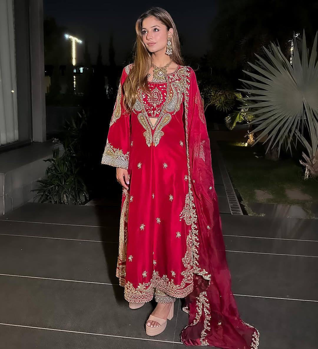 REHBAREEN| LUXURYEMPORIUM | Beautiful Thread & 5mm sequins embroidery work & Fully Stich Blouse| PARTYWEAR SUit|
