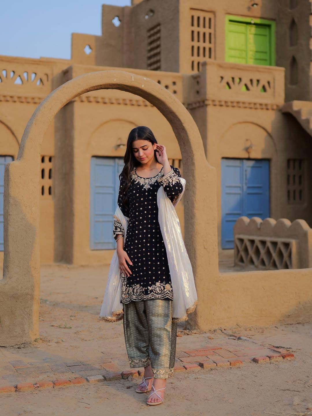 VELVET KURTI-PANT SET | ASMAN | LUXURYEMPORIUM |