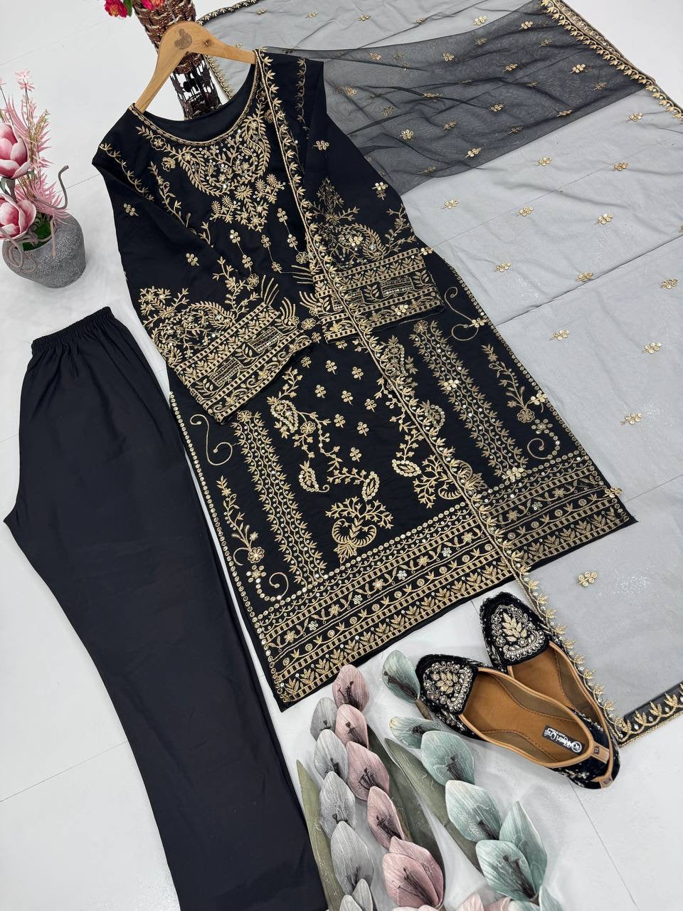 NOORZARA | Luxury Emporium | Partywear Set | Thread with Sequin Embroidery