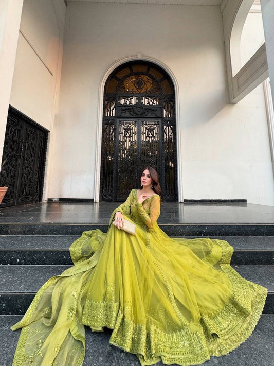 NOORZARA | Luxury Emporium | Partywear Set | Thread with Sequin Embroidery