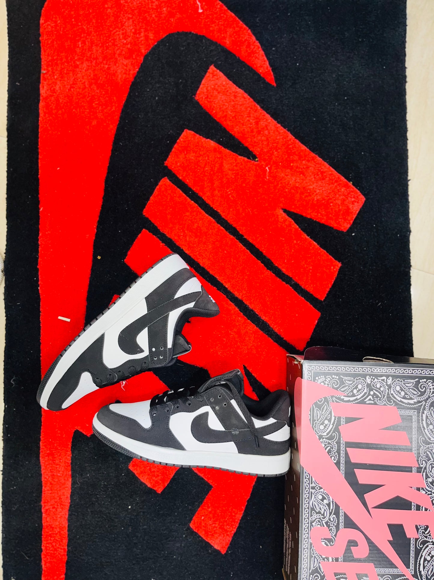 Nike Dunk Low Retro Black White Panda Size unisex