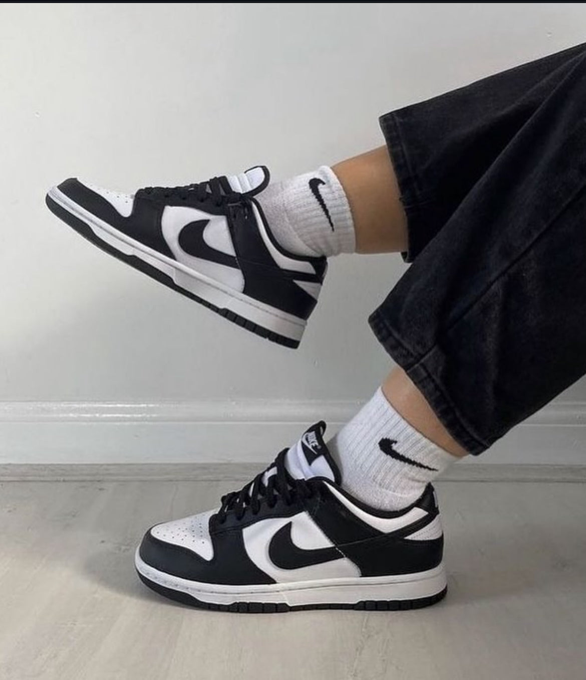 Nike Dunk Low 'Black White'