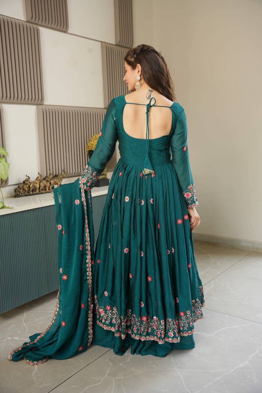 Jasmine| HeavyCrush embroidery | partywear| LUXURYEMPORIUM |