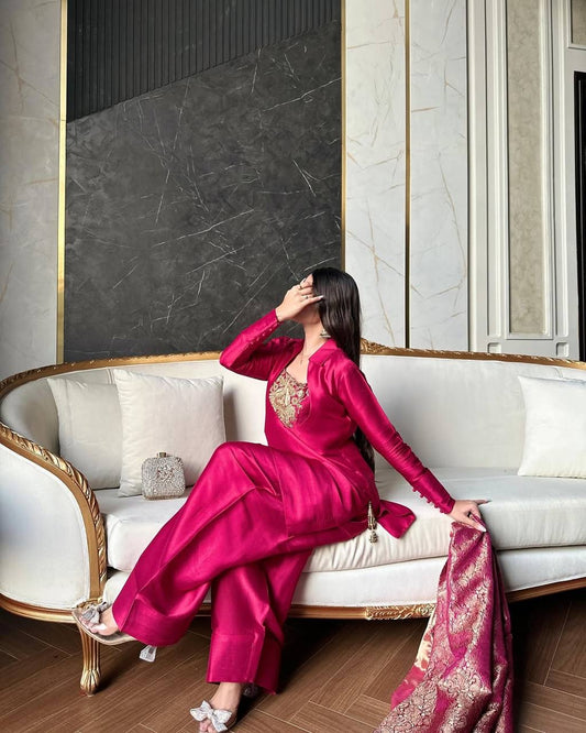 ✨ LUXURIOUS TRADITIONAL GLAMOUR ✨
Introducing our premium Heavy Malay Satin Silk Farshi Suit Set – where elegance meets sophistication.|Luxuryemporium
