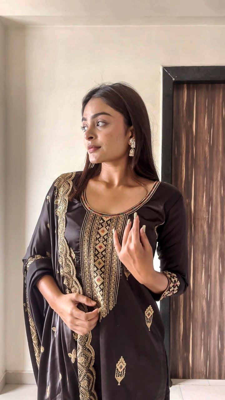 Royal black Kurti set Luxury Emporium