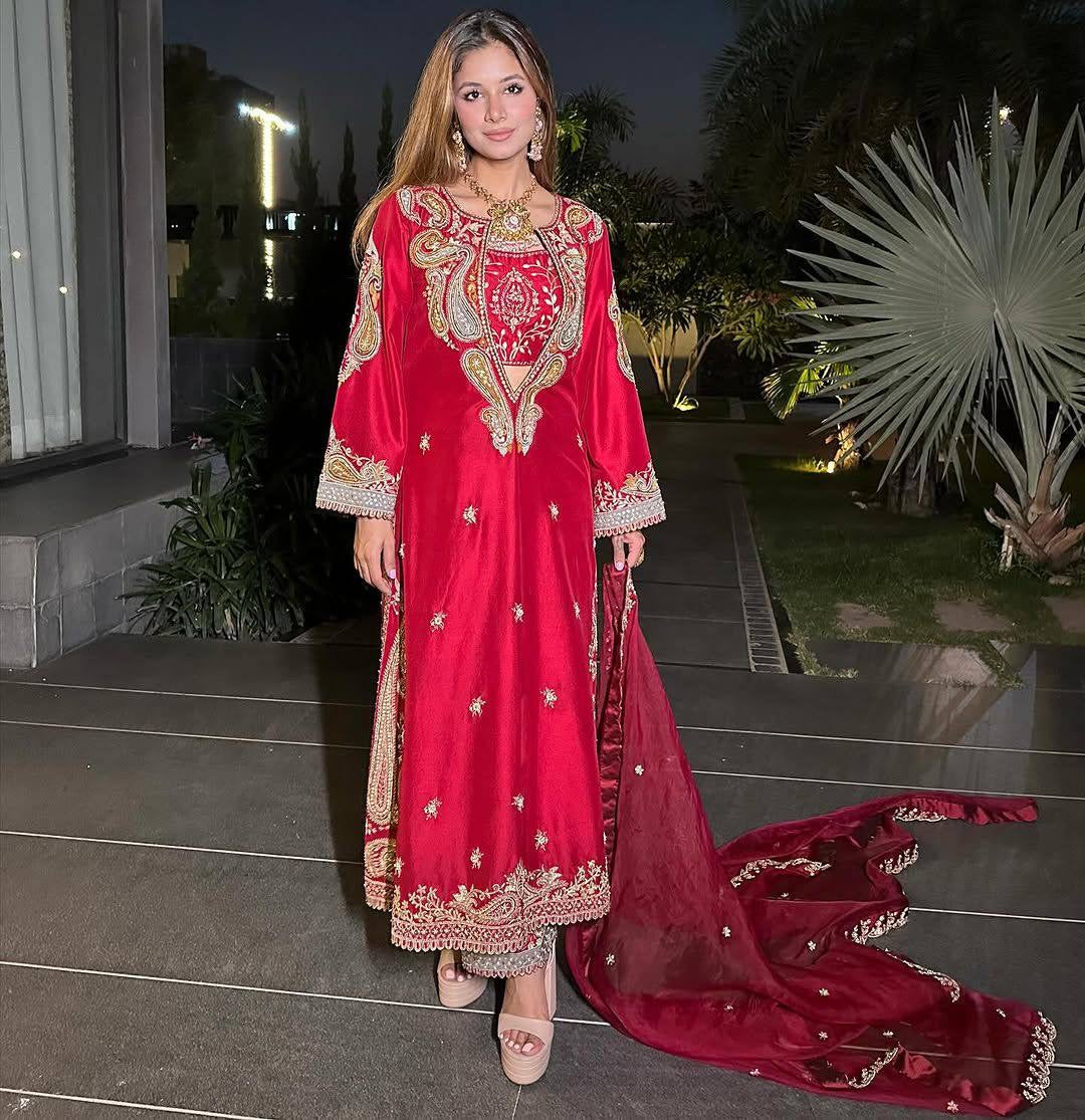 REHBAREEN| LUXURYEMPORIUM | Beautiful Thread & 5mm sequins embroidery work & Fully Stich Blouse| PARTYWEAR SUit|