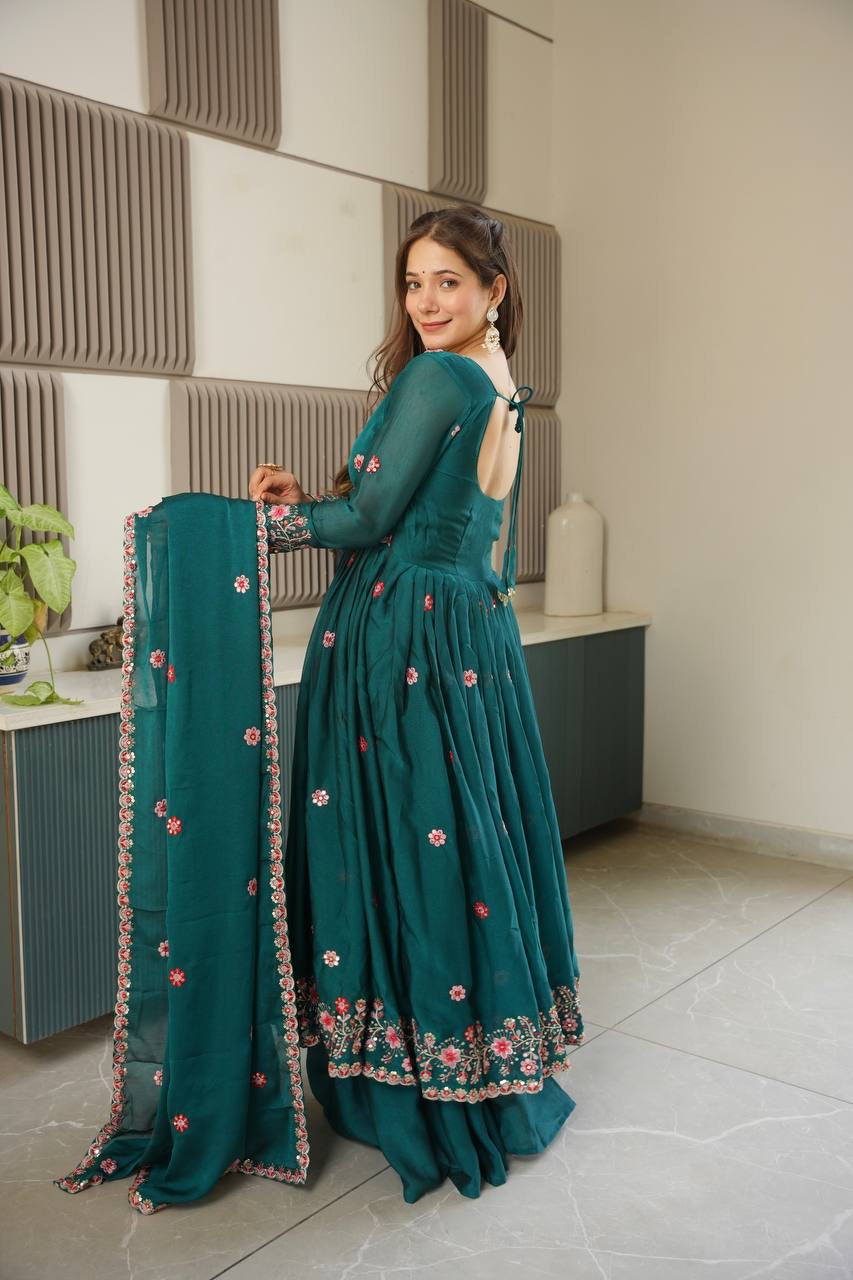 Jasmine| HeavyCrush embroidery | partywear| LUXURYEMPORIUM |
