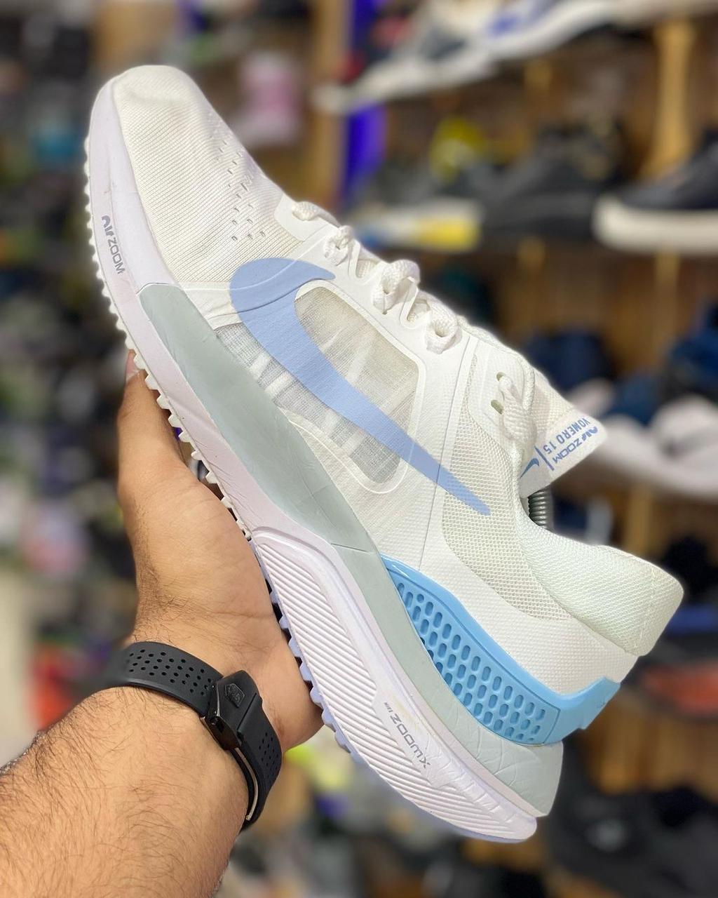 Men Nike Air Zoom Vomero 15 Shoe